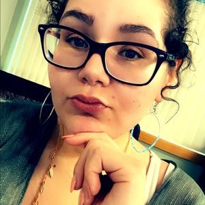 Meet your Posher, Jmarie